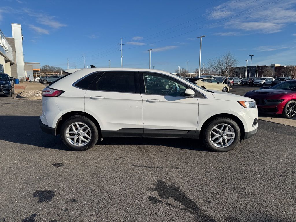 Used 2024 Ford Edge SEL - photo 2