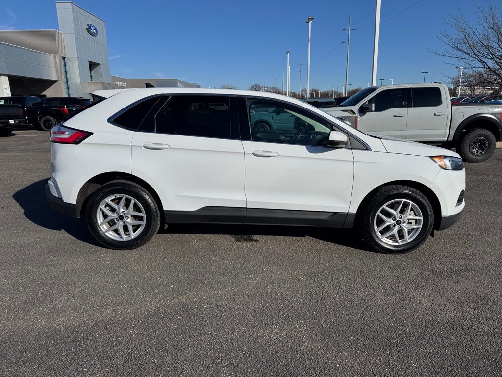 Used 2024 Ford Edge - photo 5
