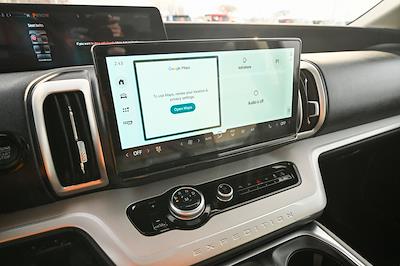 Used 2025 Ford Expedition - photo 1