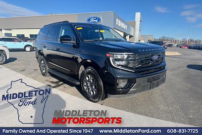 Used 2025 Ford Expedition - photo 1