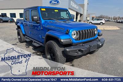 Used 2022 Jeep Gladiator - photo 1