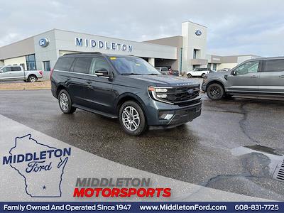 Used 2025 Ford Expedition - photo 1