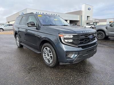 Used 2025 Ford Expedition - photo 1