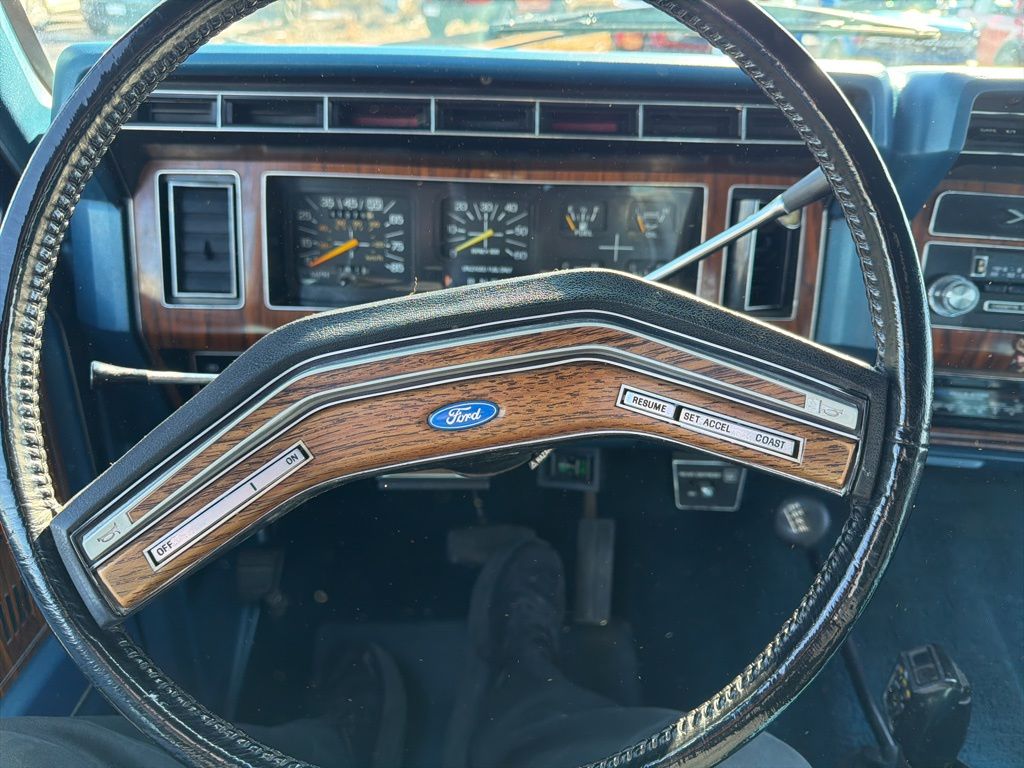 Used 2012 Ford Bronco - photo 32