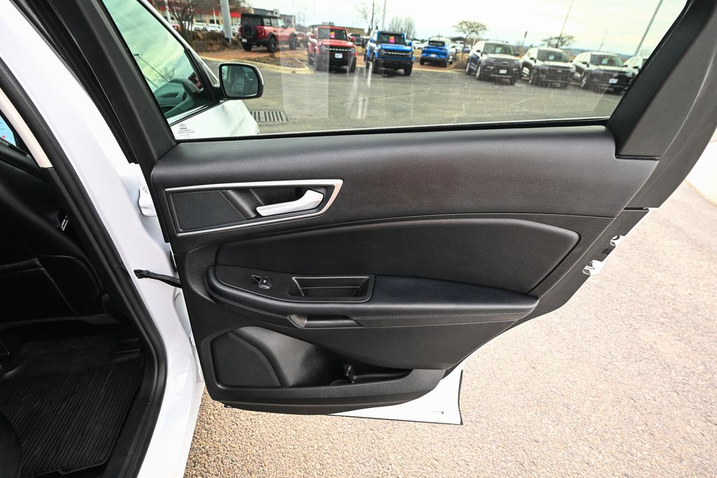 Used 2024 Ford Edge - photo 32