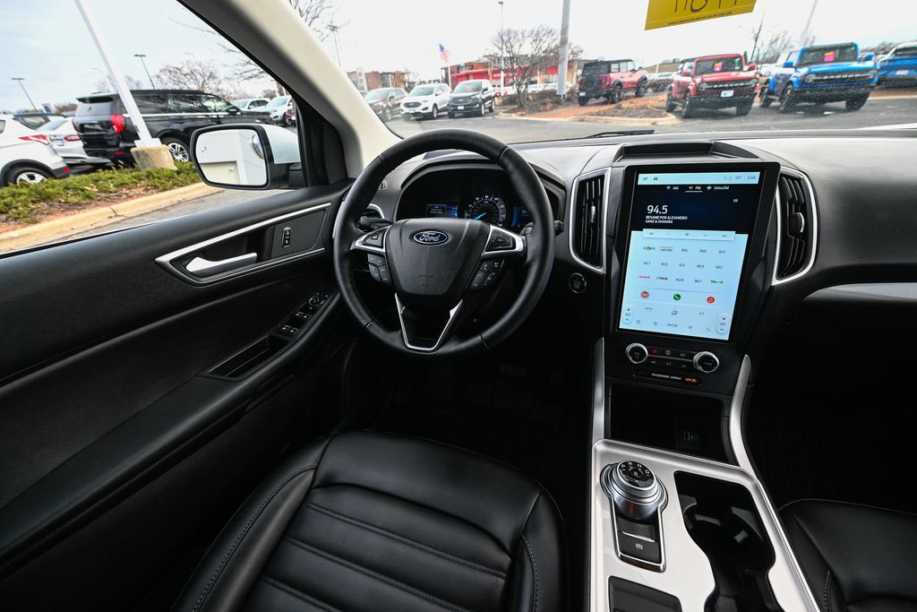 Used 2024 Ford Edge - photo 35