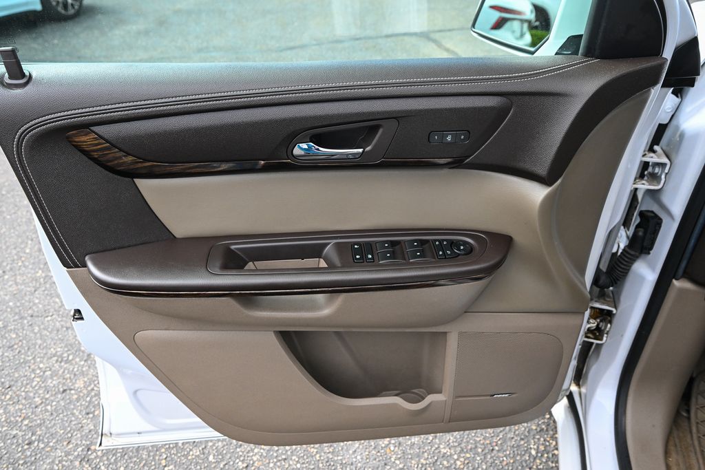 Used 2016 GMC Acadia - photo 20