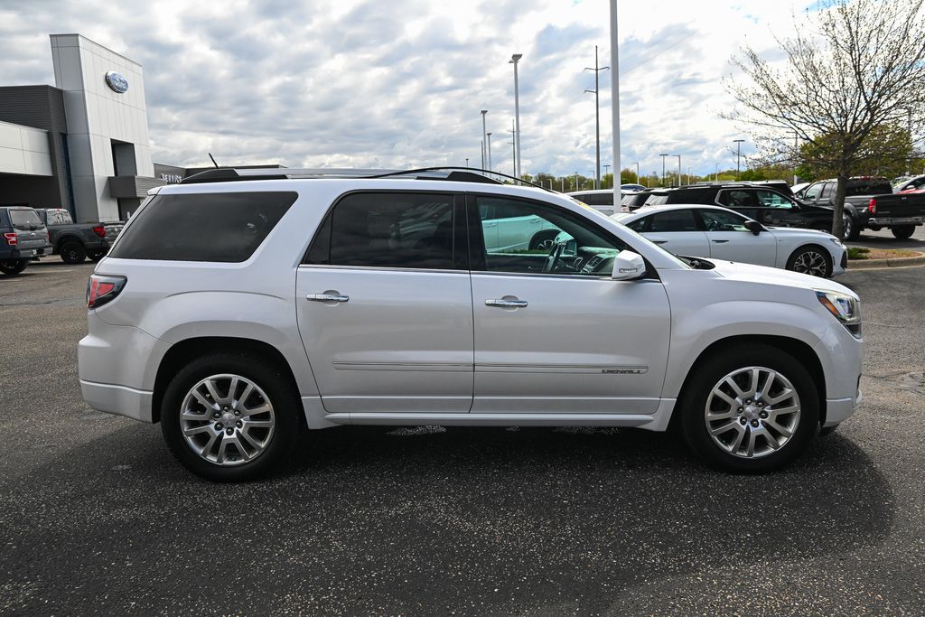 Used 2016 GMC Acadia - photo 2