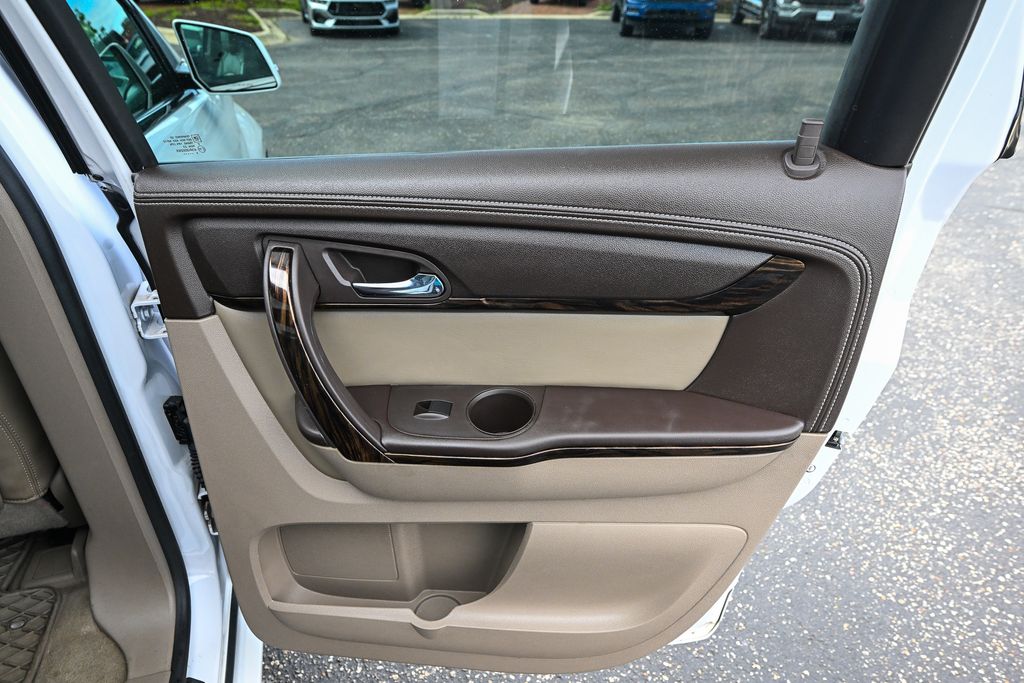 Used 2016 GMC Acadia - photo 30