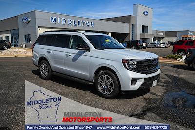 Used 2025 Ford Expedition - photo 1