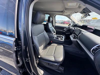 Used 2025 Ford Expedition - photo 1