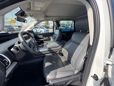 Used 2025 Ford Expedition - photo 1