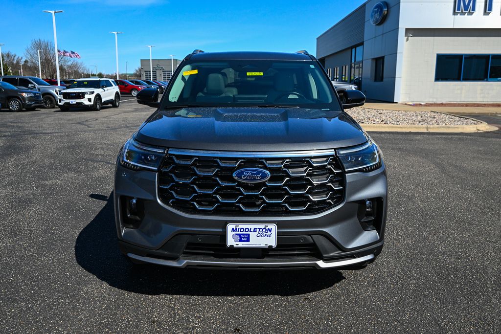 Used 2025 Ford Explorer - photo 6