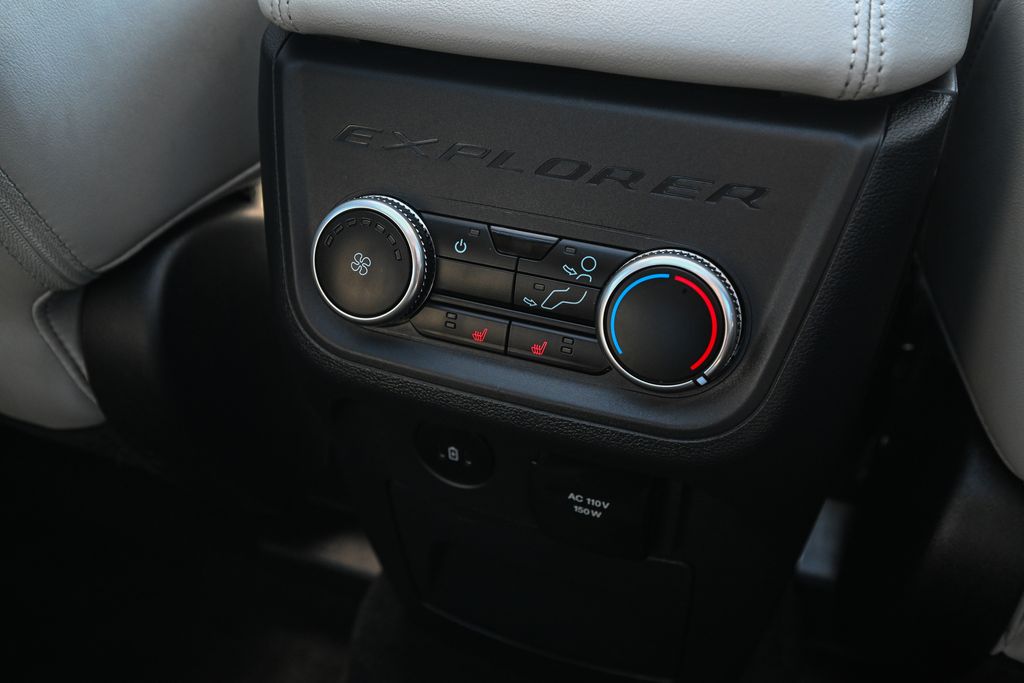 Used 2025 Ford Explorer - photo 27