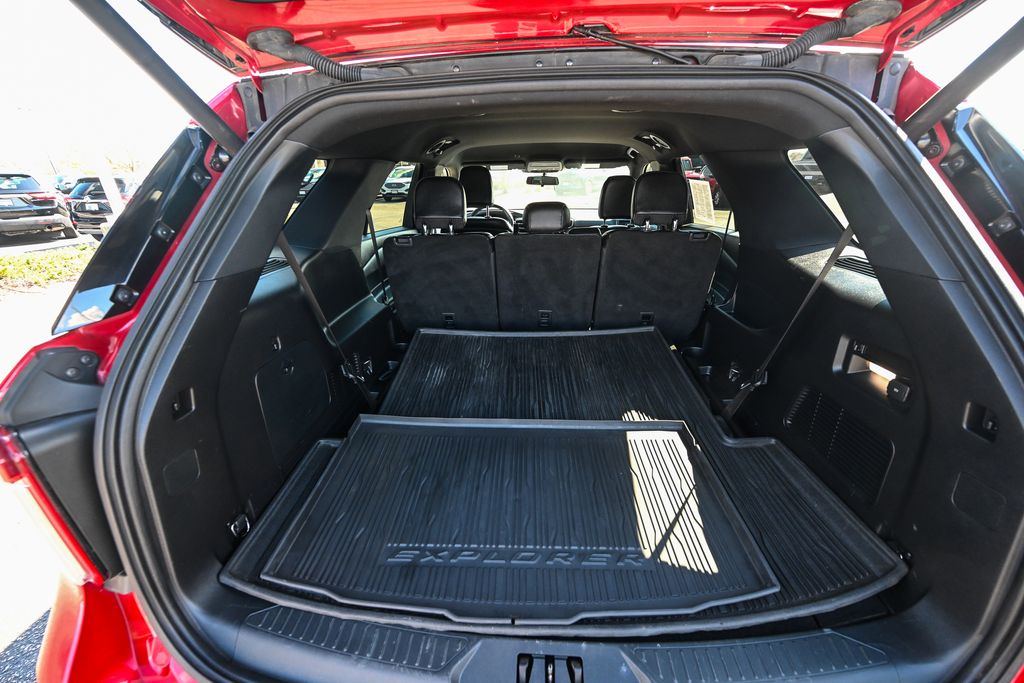 Used 2020 Ford Explorer - photo 18