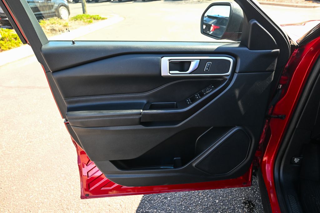 Used 2020 Ford Explorer - photo 22