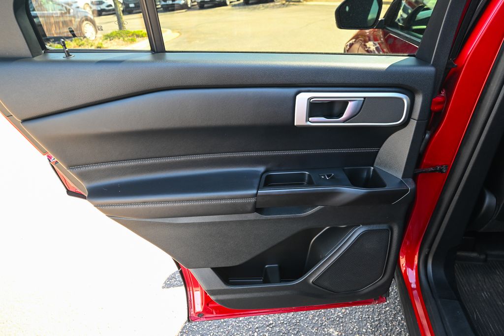 Used 2020 Ford Explorer - photo 25