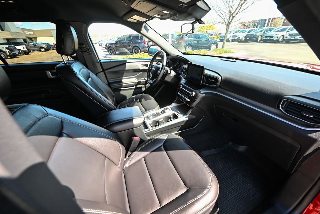 Used 2020 Ford Explorer - photo 26