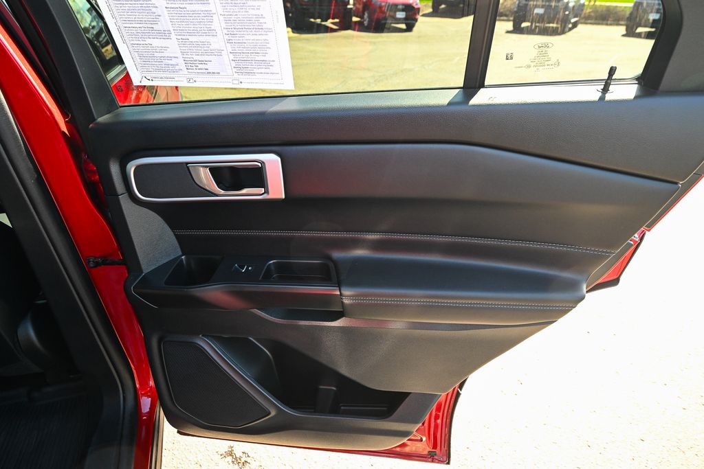Used 2020 Ford Explorer - photo 31