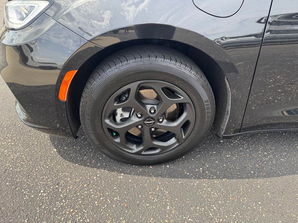 Used 2021 Chrysler Pacifica - photo 13