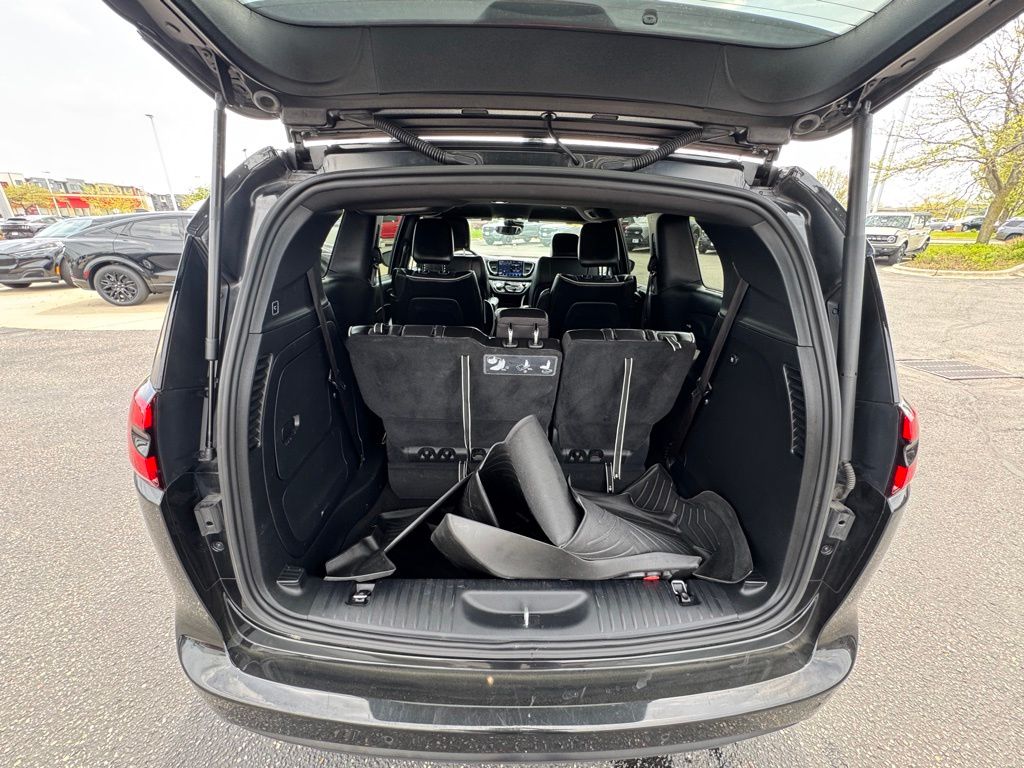 Used 2021 Chrysler Pacifica - photo 14