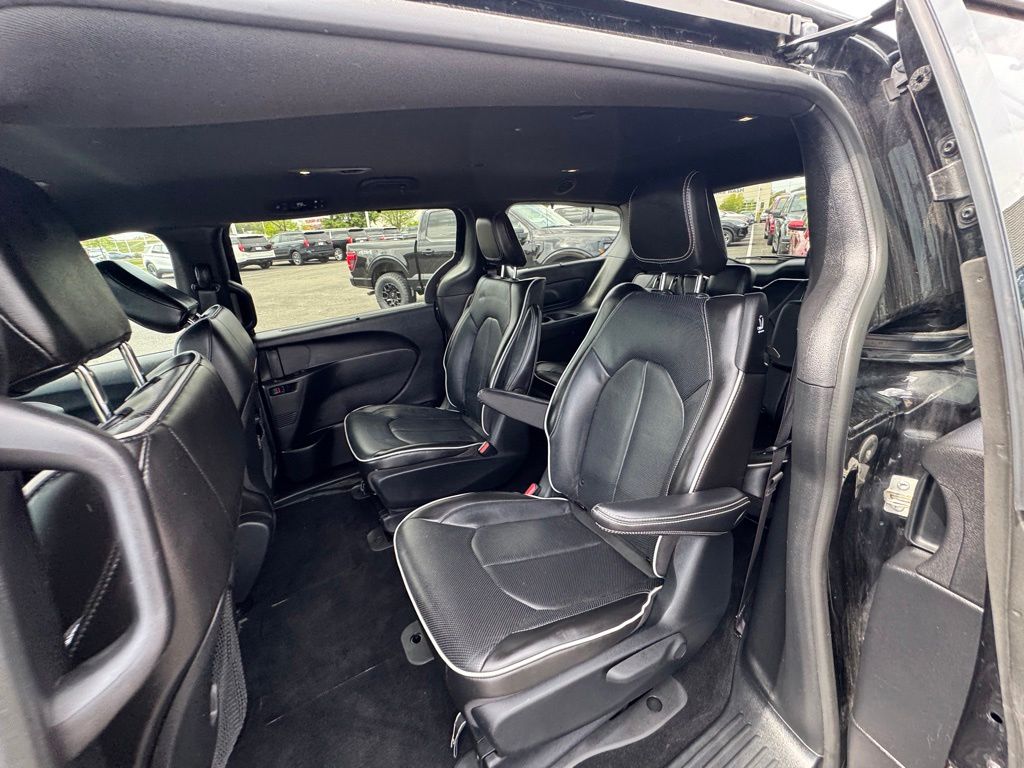 Used 2021 Chrysler Pacifica - photo 15