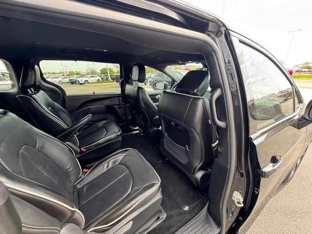 Used 2021 Chrysler Pacifica - photo 18