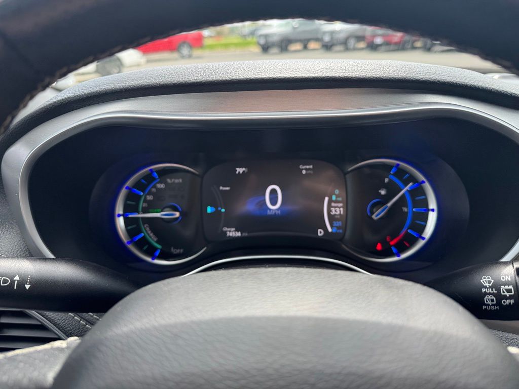 Used 2021 Chrysler Pacifica - photo 27