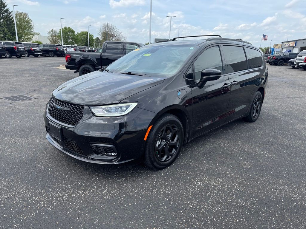 Used 2021 Chrysler Pacifica - photo 9