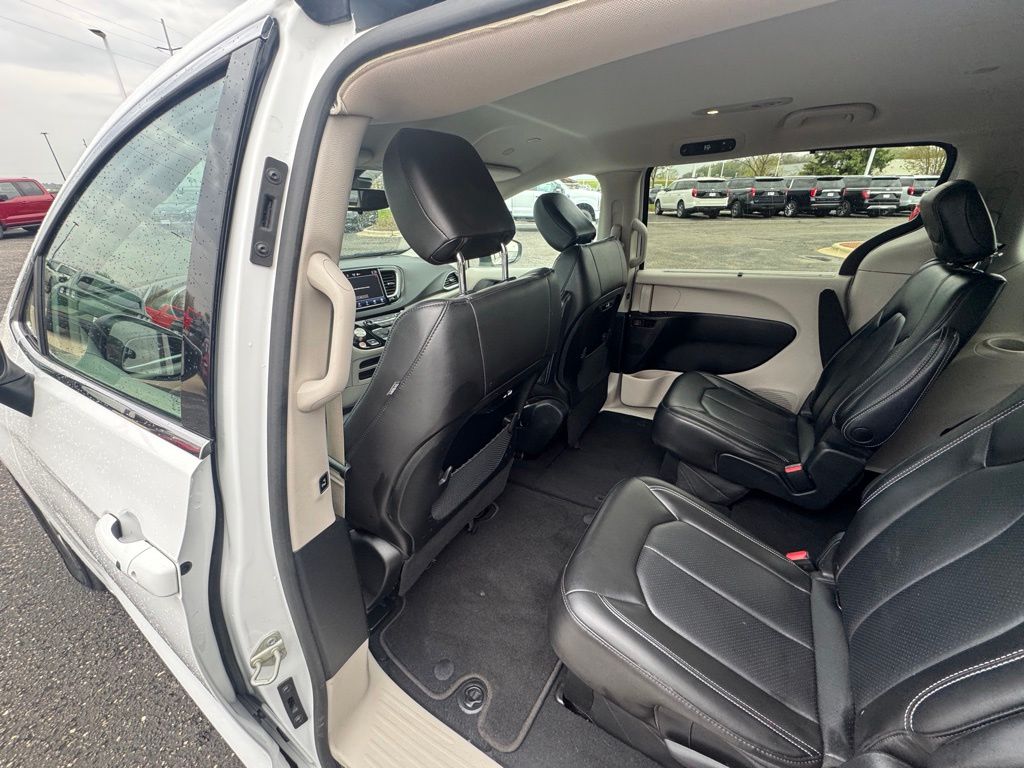 Used 2023 Chrysler Pacifica - photo 14