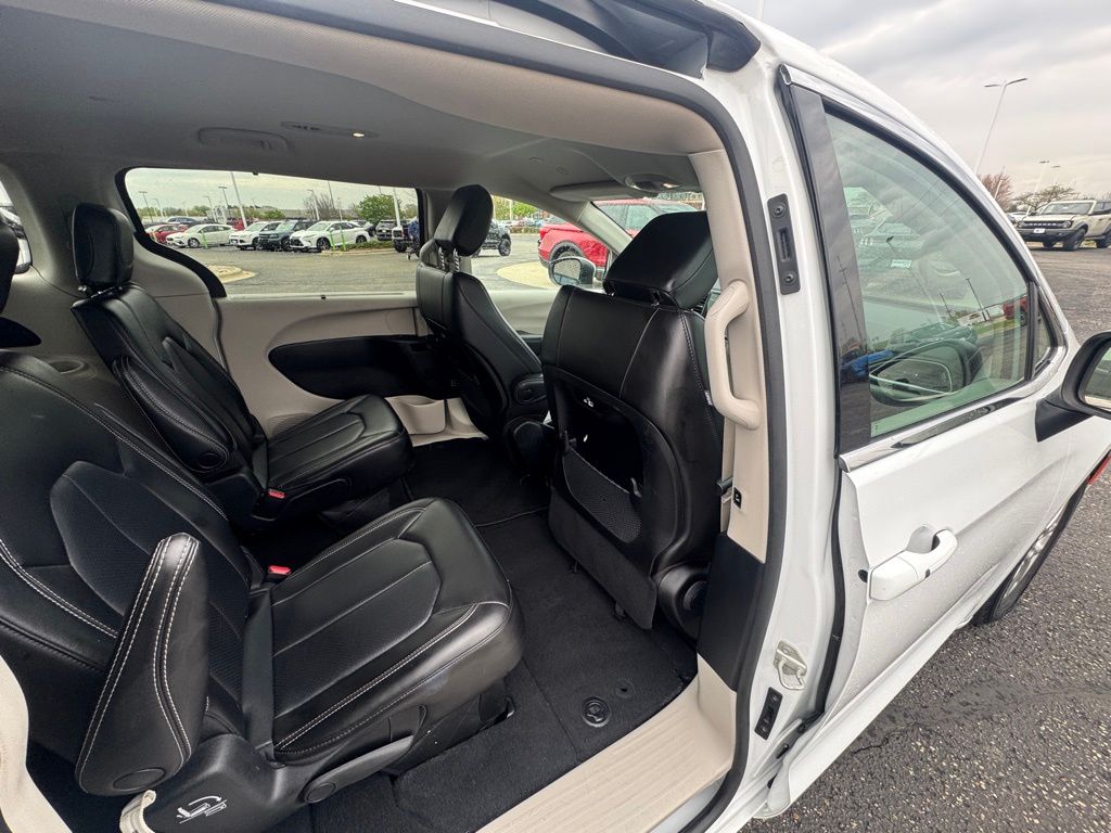 Used 2023 Chrysler Pacifica - photo 17