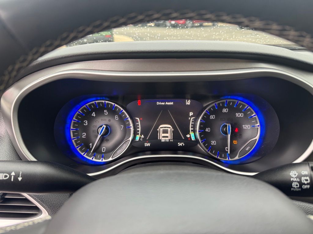 Used 2023 Chrysler Pacifica - photo 22