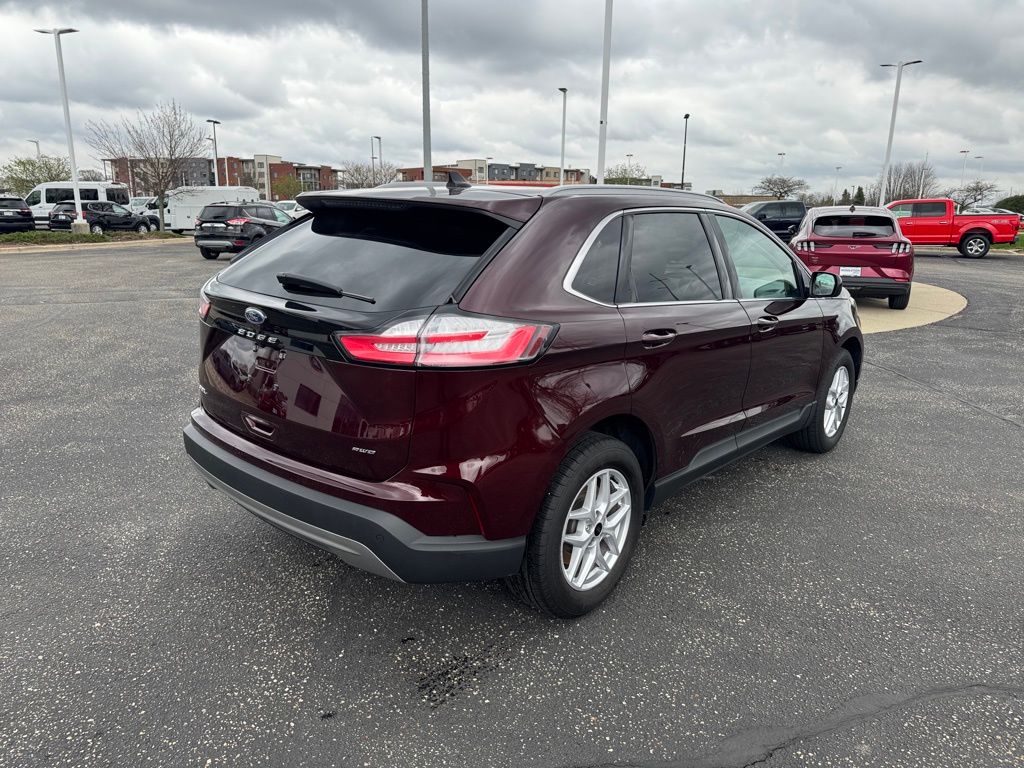 Used 2024 Ford Edge - photo 5