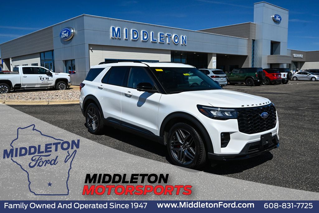Used 2025 Ford Explorer - photo 1