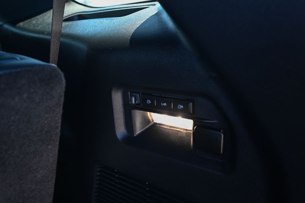 Used 2025 Ford Explorer - photo 19