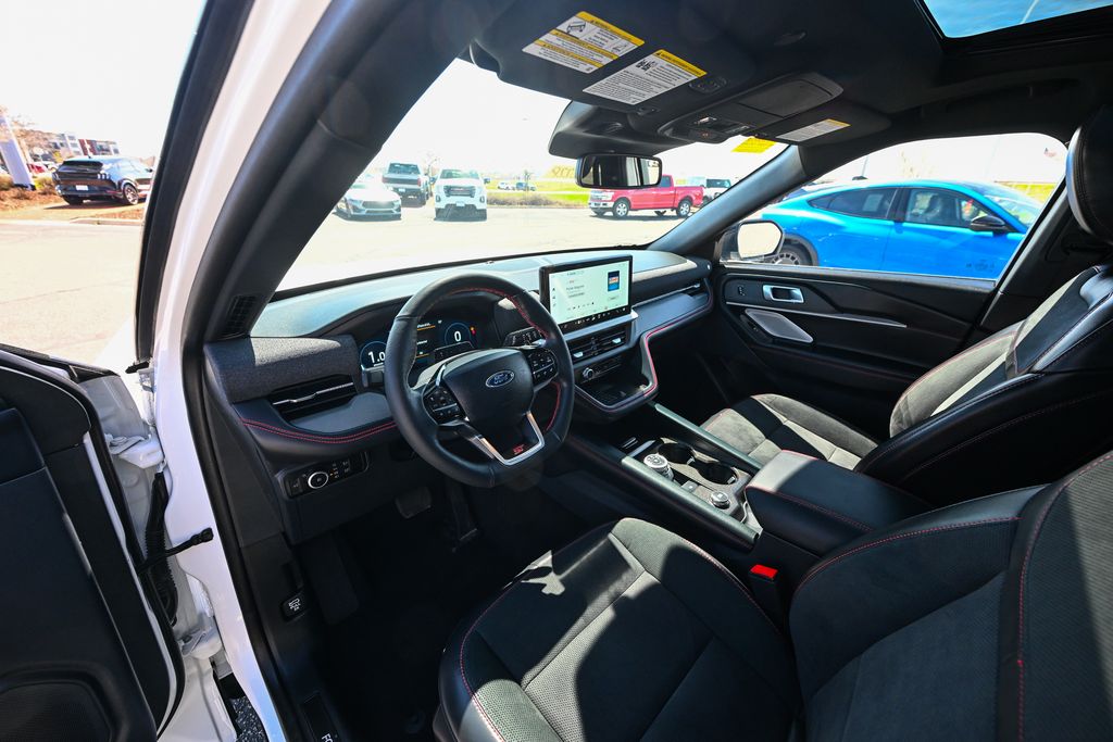 Used 2025 Ford Explorer - photo 21
