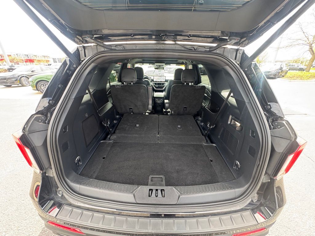 Used 2025 Ford Explorer - photo 17