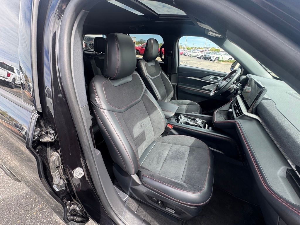 Used 2025 Ford Explorer - photo 19