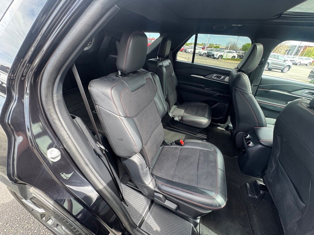 Used 2025 Ford Explorer - photo 21