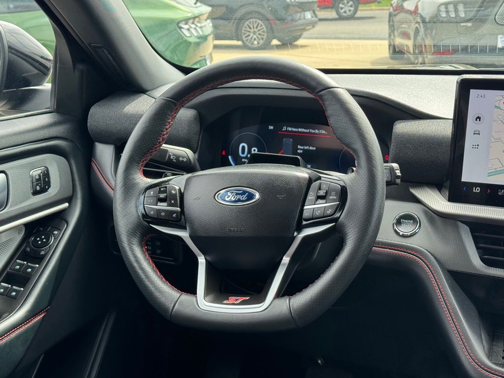 Used 2025 Ford Explorer - photo 23
