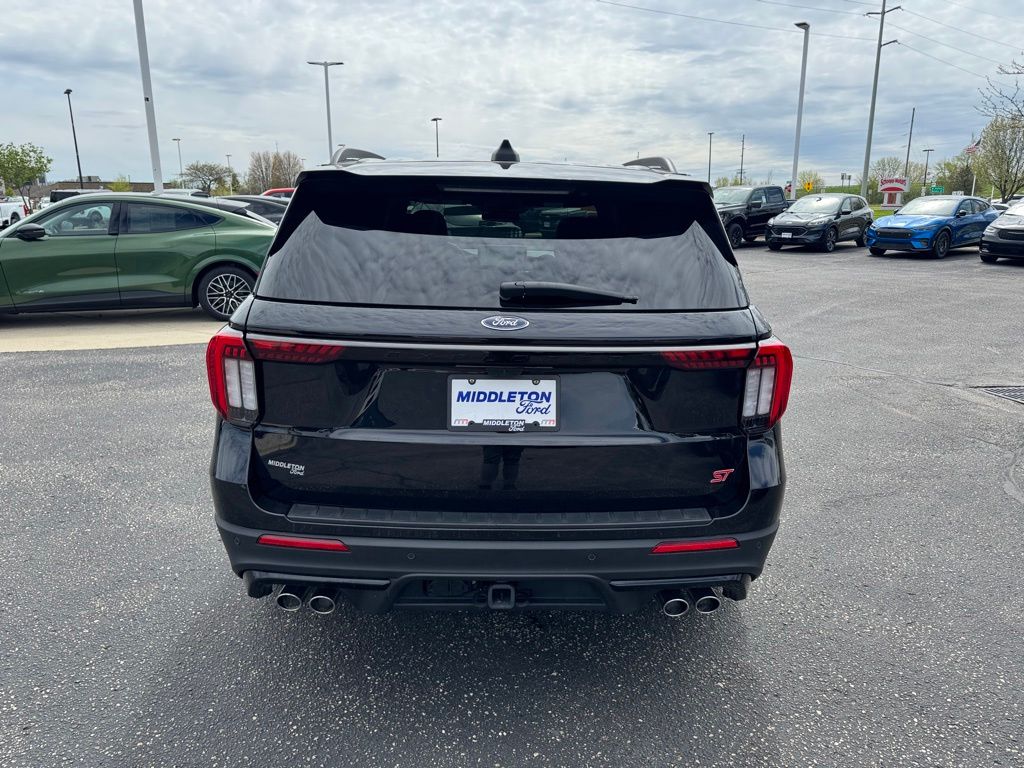 Used 2025 Ford Explorer - photo 6