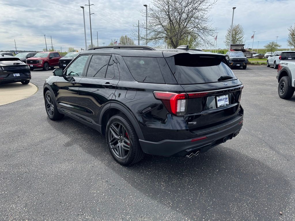 Used 2025 Ford Explorer - photo 9