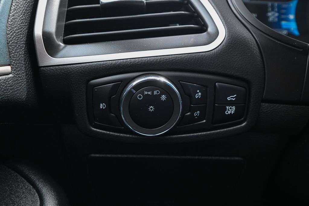 Used 2024 Ford Edge - photo 40