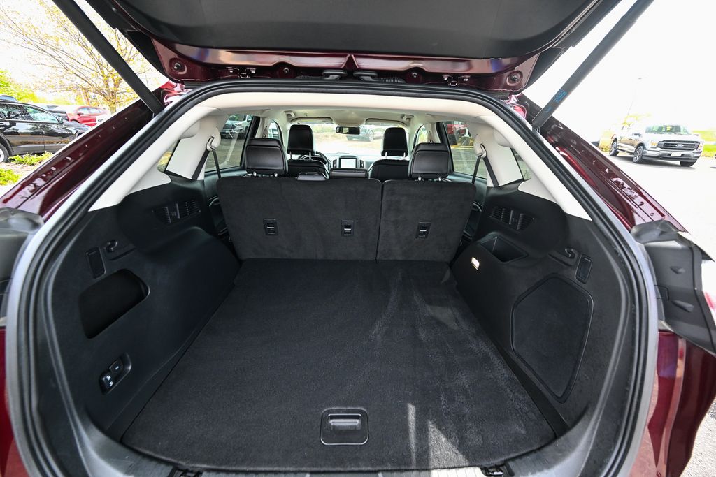 Used 2024 Ford Edge - photo 16
