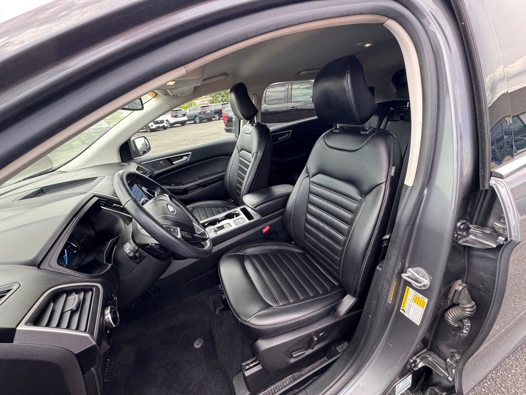 Used 2024 Ford Edge - photo 9