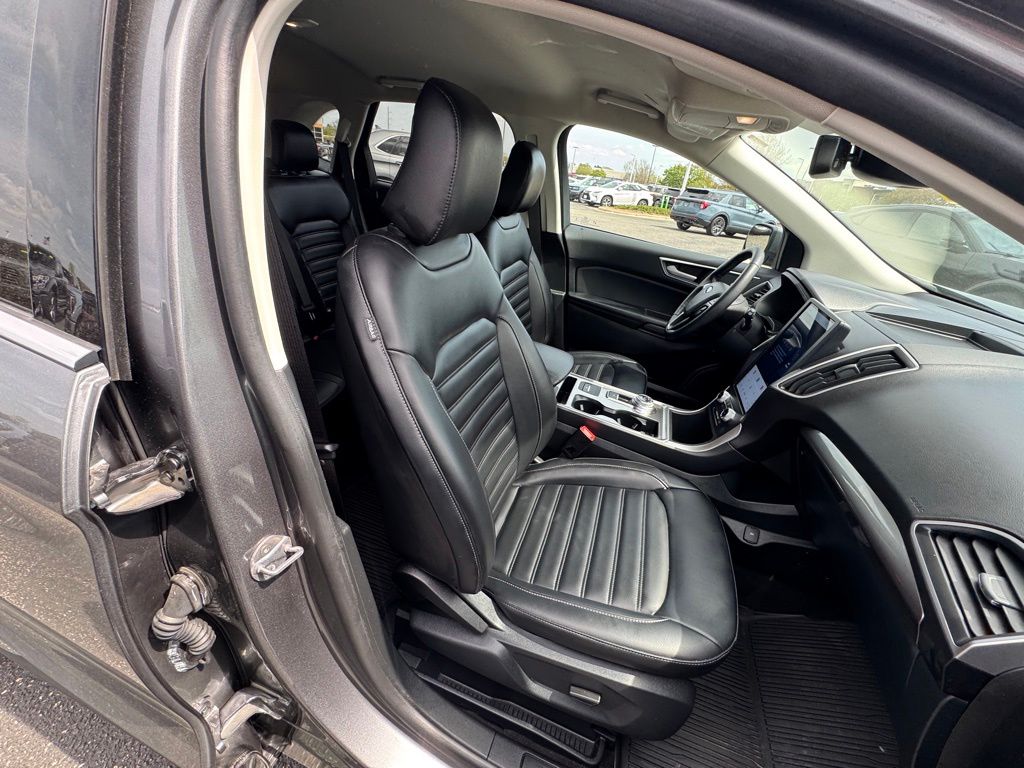 Used 2024 Ford Edge - photo 20