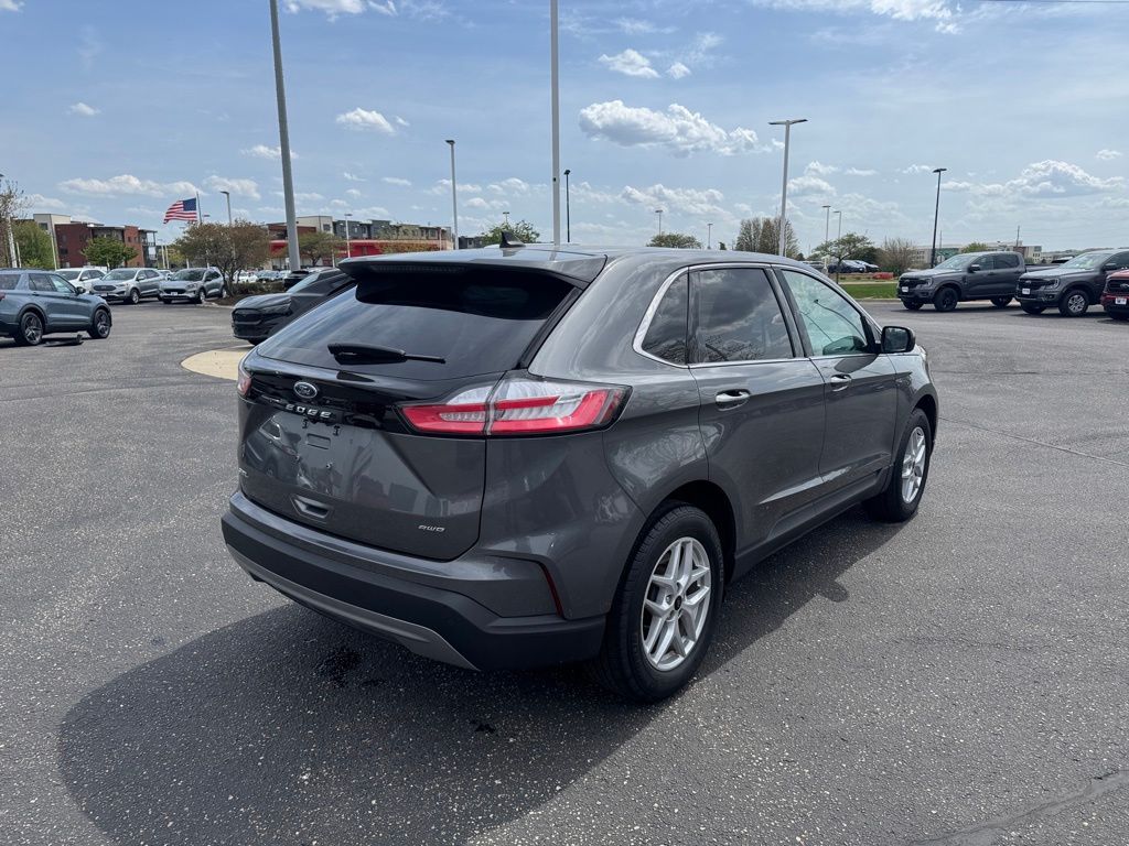 Used 2024 Ford Edge - photo 5