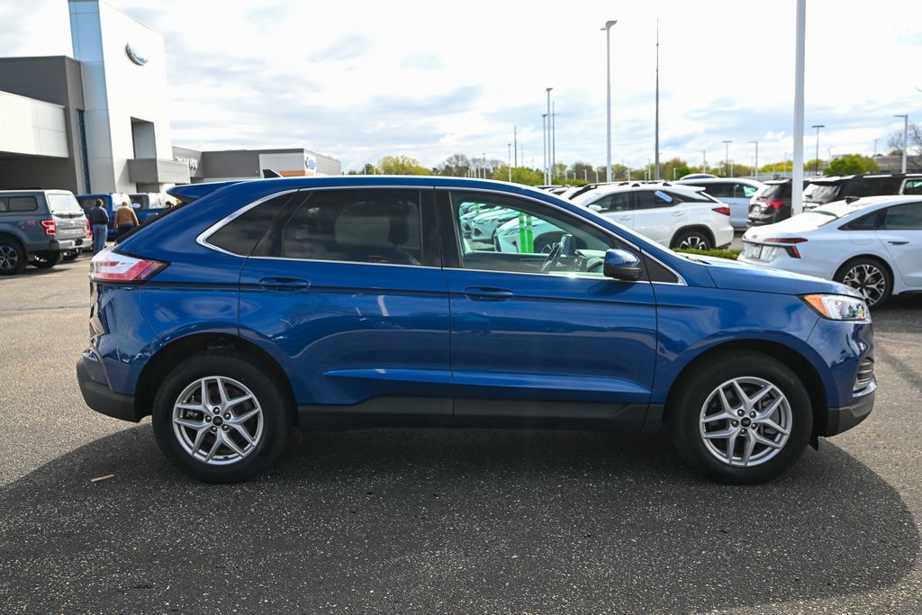 Used 2024 Ford Edge - photo 2