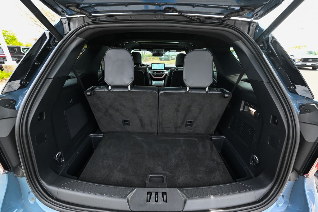 Used 2025 Ford Explorer - photo 18