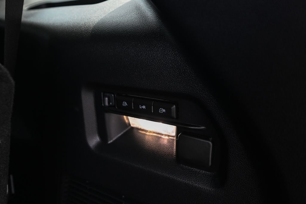 Used 2025 Ford Explorer - photo 19